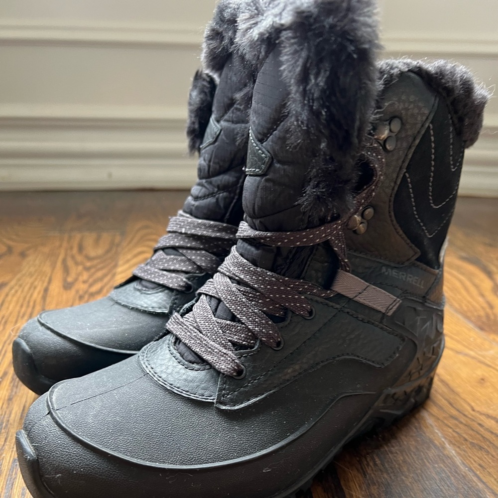 Black Merrel winter boots (womans)